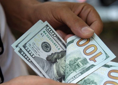 خلال دقائق.. انقلاب جديد بسعر صرف الدولار ببغداد
