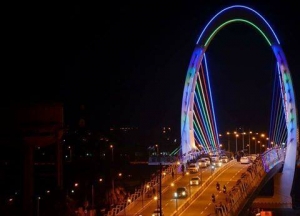 بالصور.. إفتتاح جسر العمارة المُعلق بطول 377 متراً