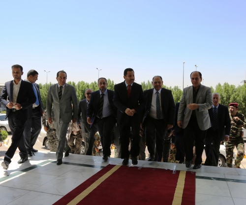 وزير الاتصالات يتسلم مهامه رسميا كوزير للاعمار وكالة