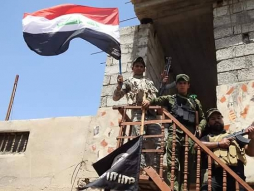 تحرير قرية [جوانة] في القيارة ورفع العلم العراقي فوقها