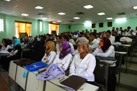 التعليم تمدد إستضافة طلبة المرحلة الأخيرة لطب نينوى الى الجامعات الأخرى 