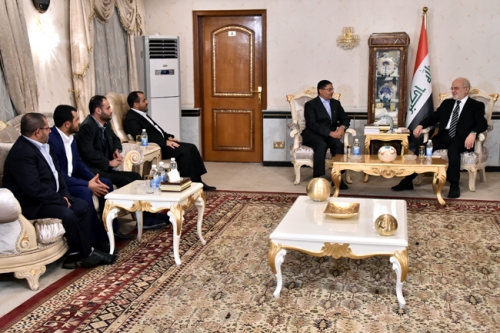 الجعفري للوفد الحوثي: العراق رافض للتدخل العسكري في اليمن