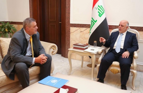 العبادي وكوبيش يبحثان الدعم الدولي للنازحين وتحرير الموصل