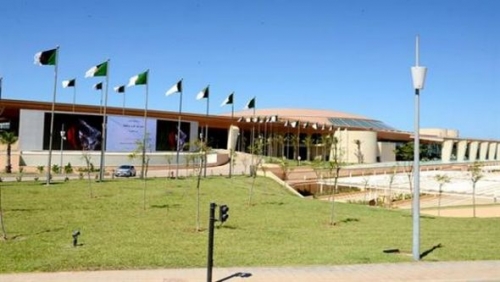 بمشاركة العراق.. إنطلاق أعمال المنتدى الدولي للطاقة في الجزائر 