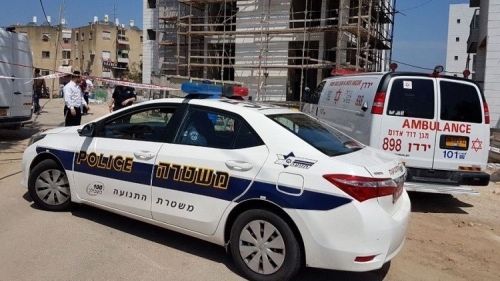 على طريقة "داعش".. إسرائيلي يقطع رأس زوجته ويتجول به أمام المارة