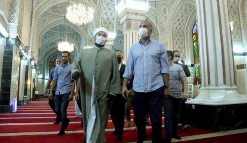 الكاظمي يصدر أمراً بإيقاف اتفاقية تقاسم الأوقاف السنية والشيعية